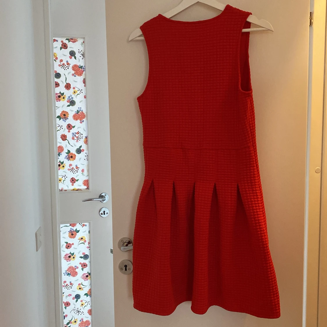 Röd stretchig klänning  - 92