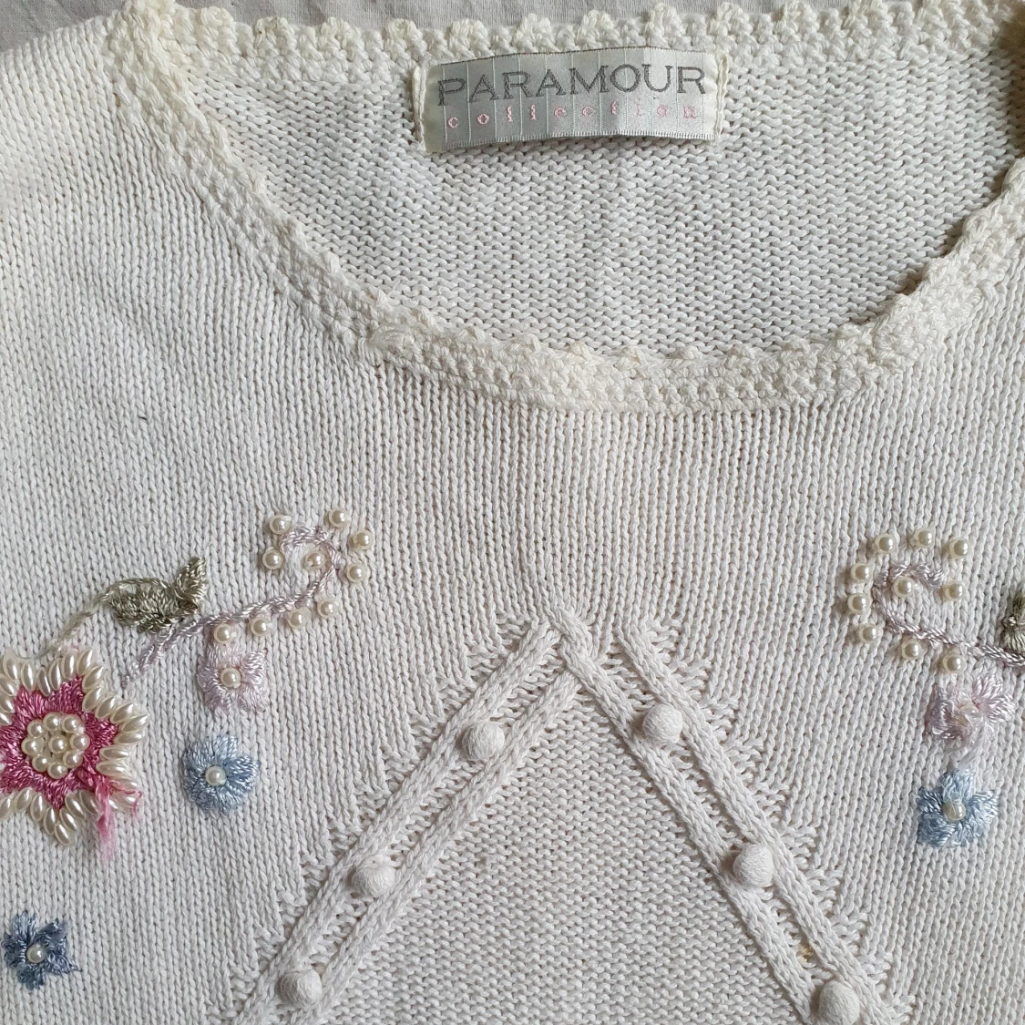 Vintage tröja med brodyr och pärlor - 90