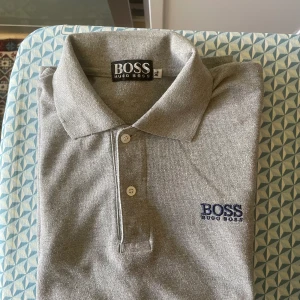 Hugo Boss piké XL - Bra skick  Knappt använd 