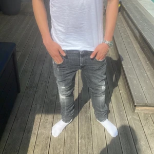 Skit snygga Replay Jeans!!! - Intressekoll på dessa jättesnygga och trendiga Replay jeansen🔥🔥 Nypris 1199 kr!!!