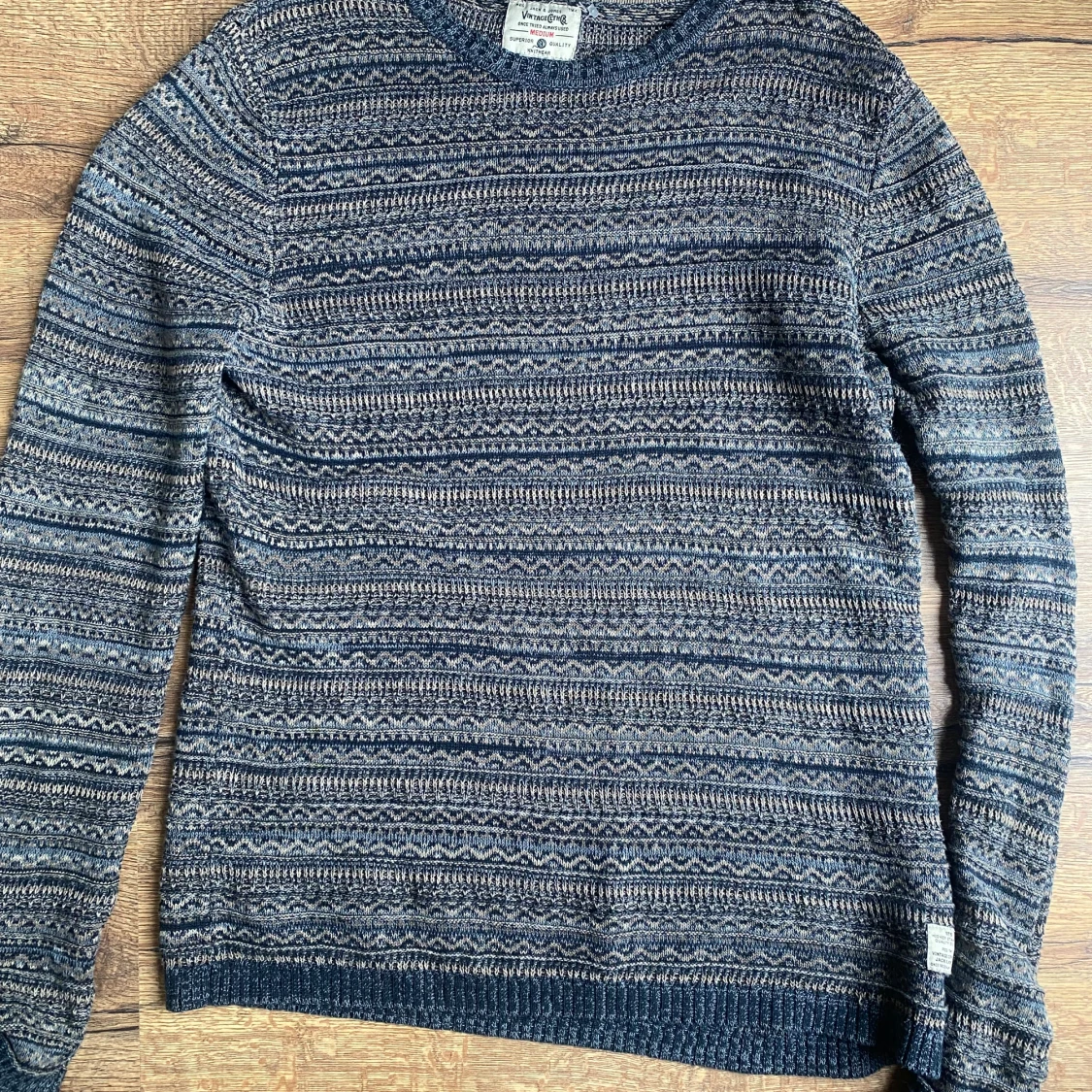 stickad tröja  - 90