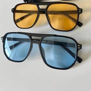 Somriga solglasögon 2-pack!  Perfekta till sommaren! Hög kvalite för lågt pris❗️Pris kan diskuteras❗️