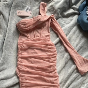 Oh polly klänning - Fin helt oanvänd klänning🩷🩷 Pris kan diskuteras 🥰 