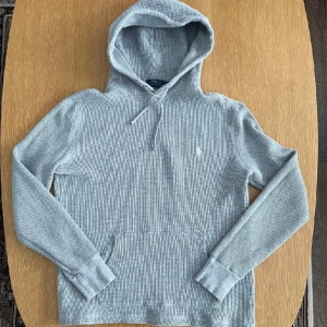 Grå RL hoodie  - Sick 10/10, skön hoddie t sommarn!😊