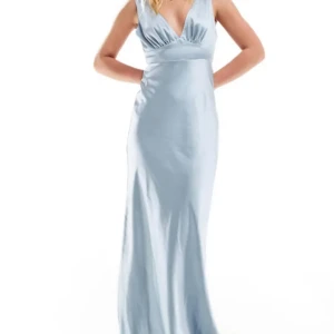 balklänning  - balklänning från asos. Aldrig använd, helt slutsåld på hemsidan. Skriv till mig om frågor finns💕