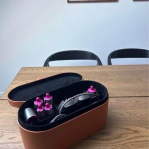 Dyson - Dyson i fint skick, köpt för tre år sedan och använd ett tiotal gånger 😊