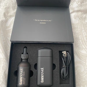 Tanrevel  - Säljer en helt ny tanrevel och droppar, aldrig använda🩷 Nypris 799kr Säljer för 500kr (maskin, laddare och droppar) 400kr (utan droppar)