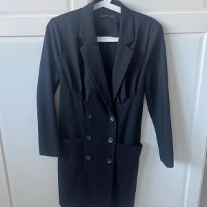 Kavajklänning - Ej använd, väldigt bra skick! 