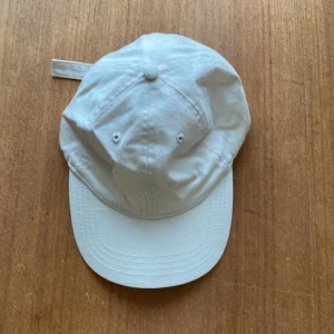 Wood Wood keps - Wood Wood keps Använd ett par gånger 