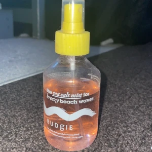 Sea Salt Mist - Sea salt mist t håret som jag inte längre använder! Dma mej om du är intresserad! ❤️