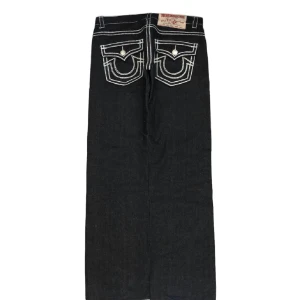 JOEY SUPER T- TRUE RELIGION - Jag säljer dessa True religion ” JOEY SUPER T” jeans i storleken 34x34❤️ Jag säljer de för 850 + frakt , hör av er om ni är intresserade!