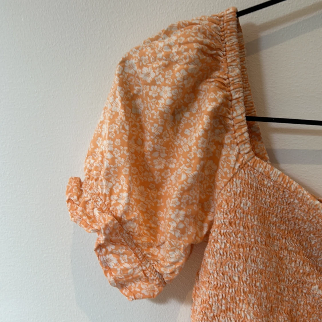 Blommig topp från Bik Bok - 91