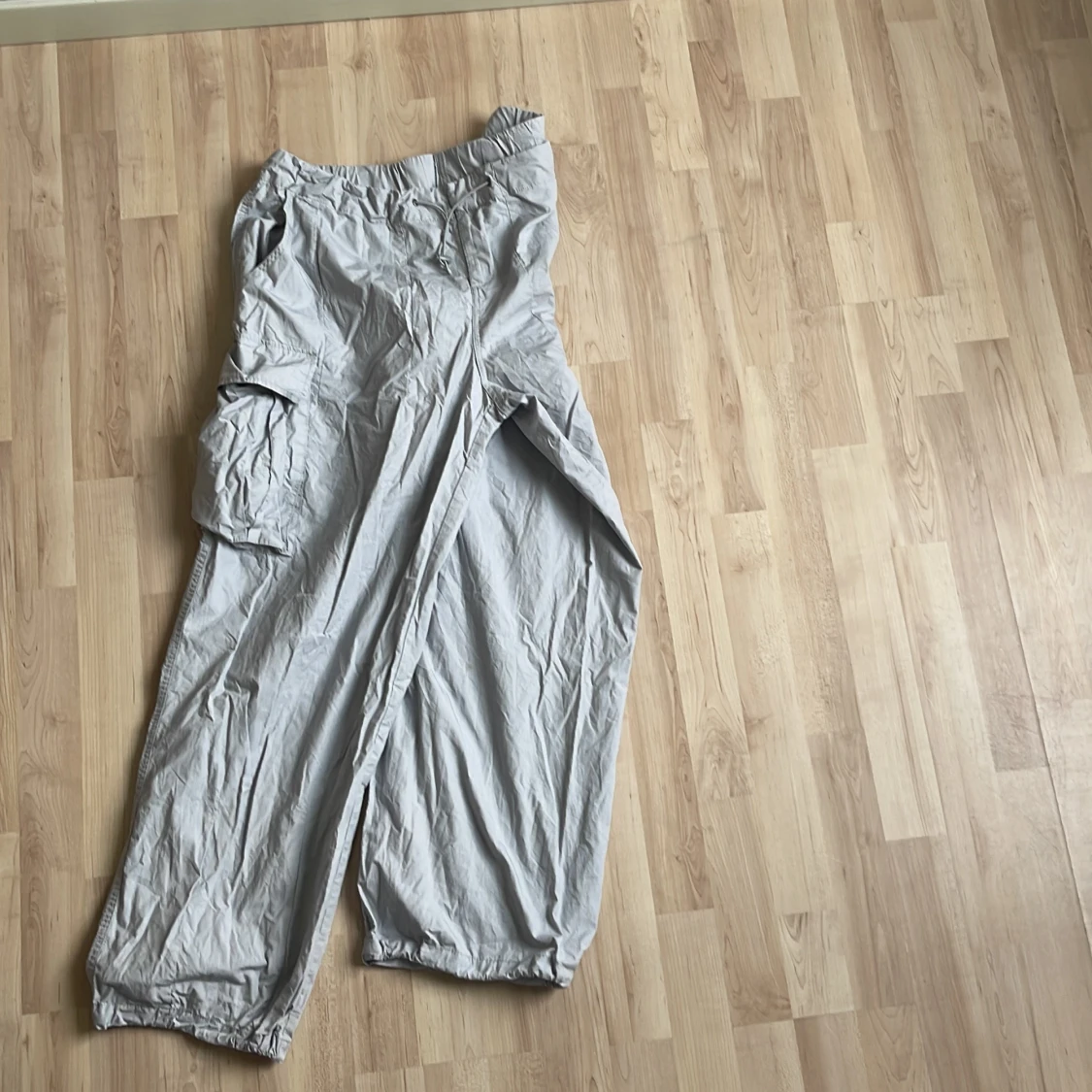 Gråa Baggy Cargo Pants - 91