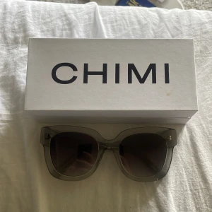 Chimi - Säljer nu mina chimi glasögon 08, använder aldrig, och typ aldrig använt:)
