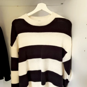 Randig Sweater - Size s