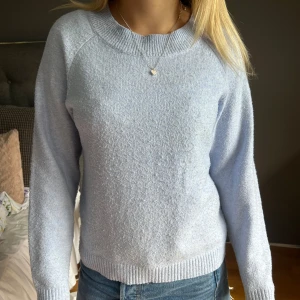 Stickad tröjq - Kommer inte längre till användning🩵