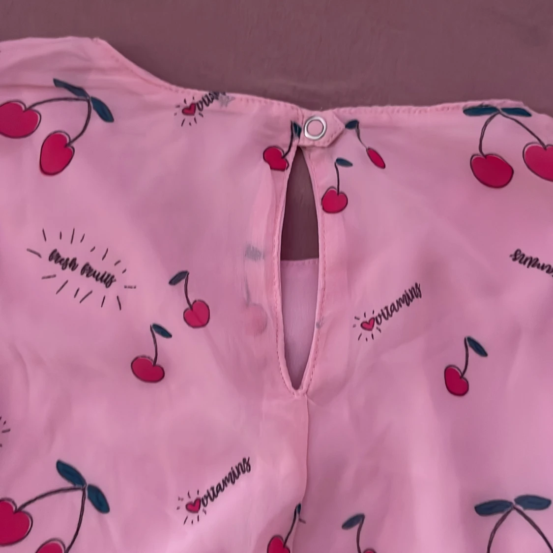 Rosa klänning med körsbär på - 91