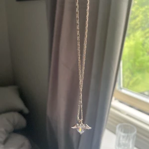 Silver halsbanr - Gulligt halsband till dem som gillar silver❣️