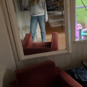 Jeans - Säljer mina super snygga raka jeans ifrån gina. Dom är i gott skick och i storlek 36. Säljer för 300kr+frakt. 