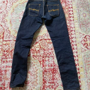 Nudie jeans - Snygga nudie jeans säljer pågrund utav inte används. Storlek 27 32