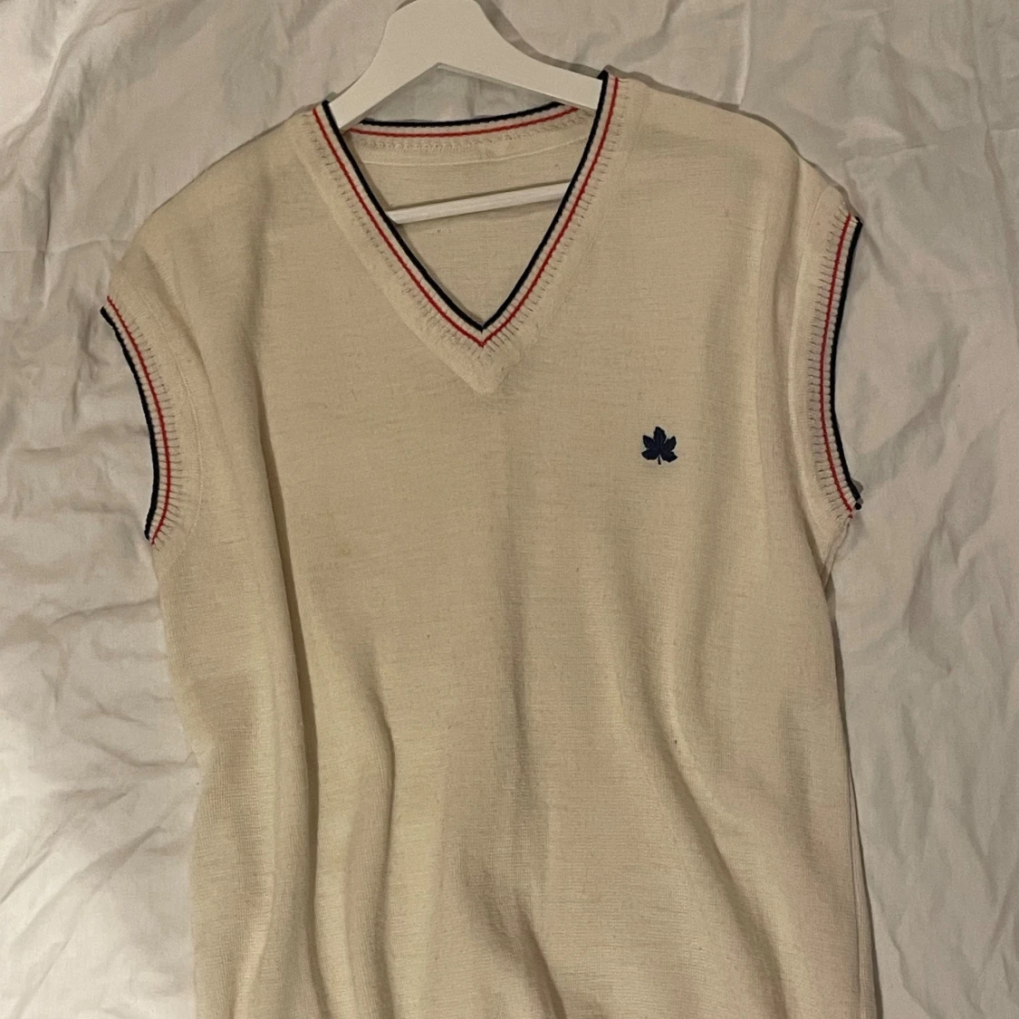 Snygg stickad väst⭐️ - 90