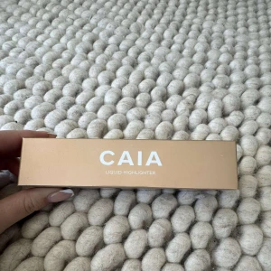 Liquid highlighter från caia  - Helt oanvänd 