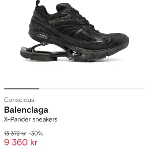 Balenciaga skor använd 5-6 gånger ordinarie pris 13000kr mitt pris 6500kr för snabb affär kan sänka priset storlek 43 riktigt bekväma skor med väldigt bra kvalite