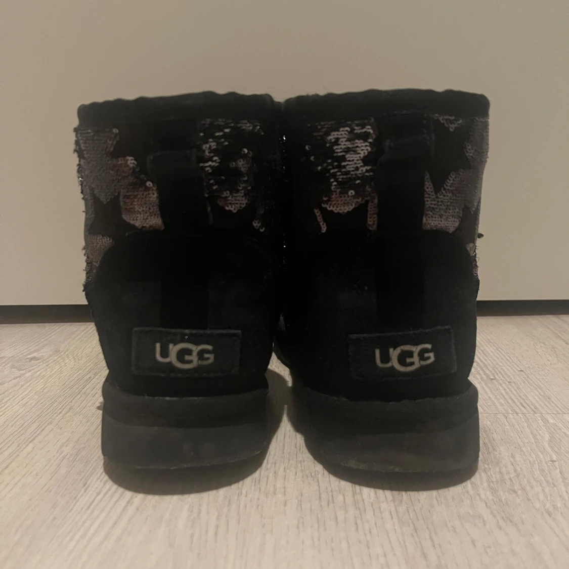 UGGS - 90
