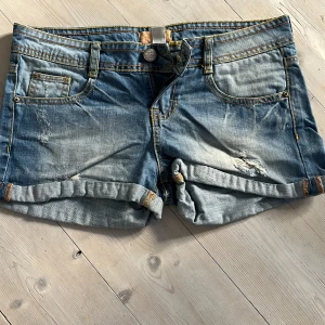 Shorts!! - Lågmidjade shorts som är jätte fina och perfekta nu för sommaren🥰🔥