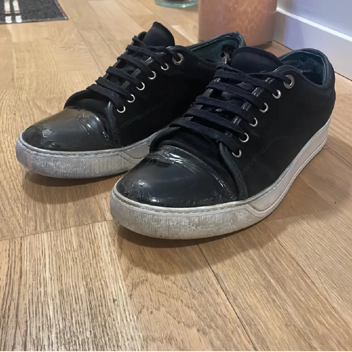 Lanvins svart med vit sula - 90