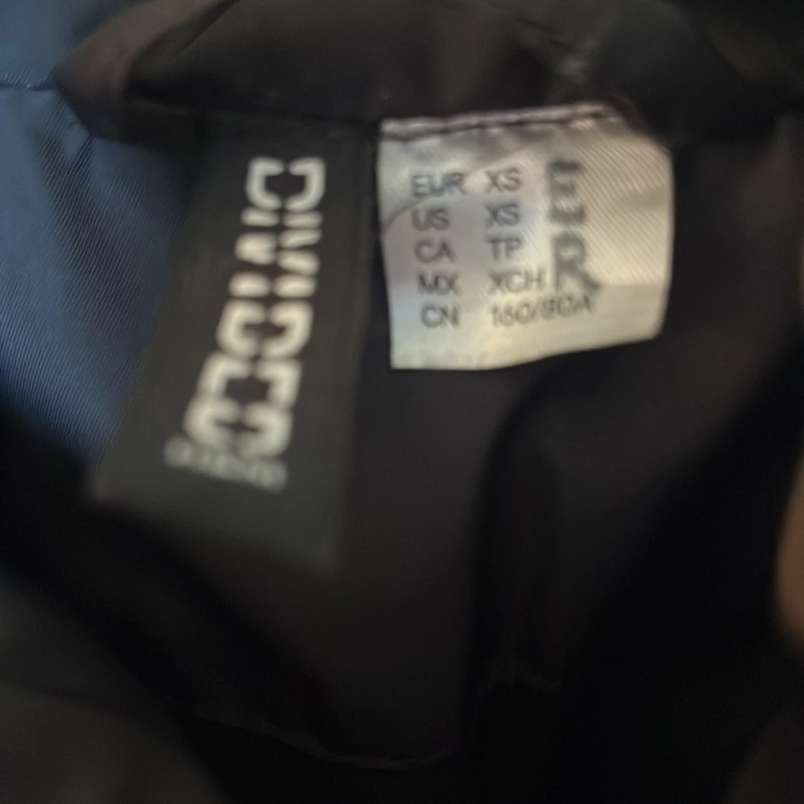 Svart puff väst - 90