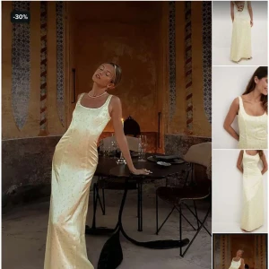 Balklänning  - Använd en gång.  Jag har lagt till eget band men det ursprungliga snöret skickas med också. 