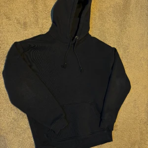 Bikbok hoodie - Hoodie från bikbok i fint skick, ej nopprig. Kommer inte till användning🙌