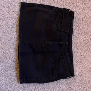 Minikjol  - Fin minikjol från H&M