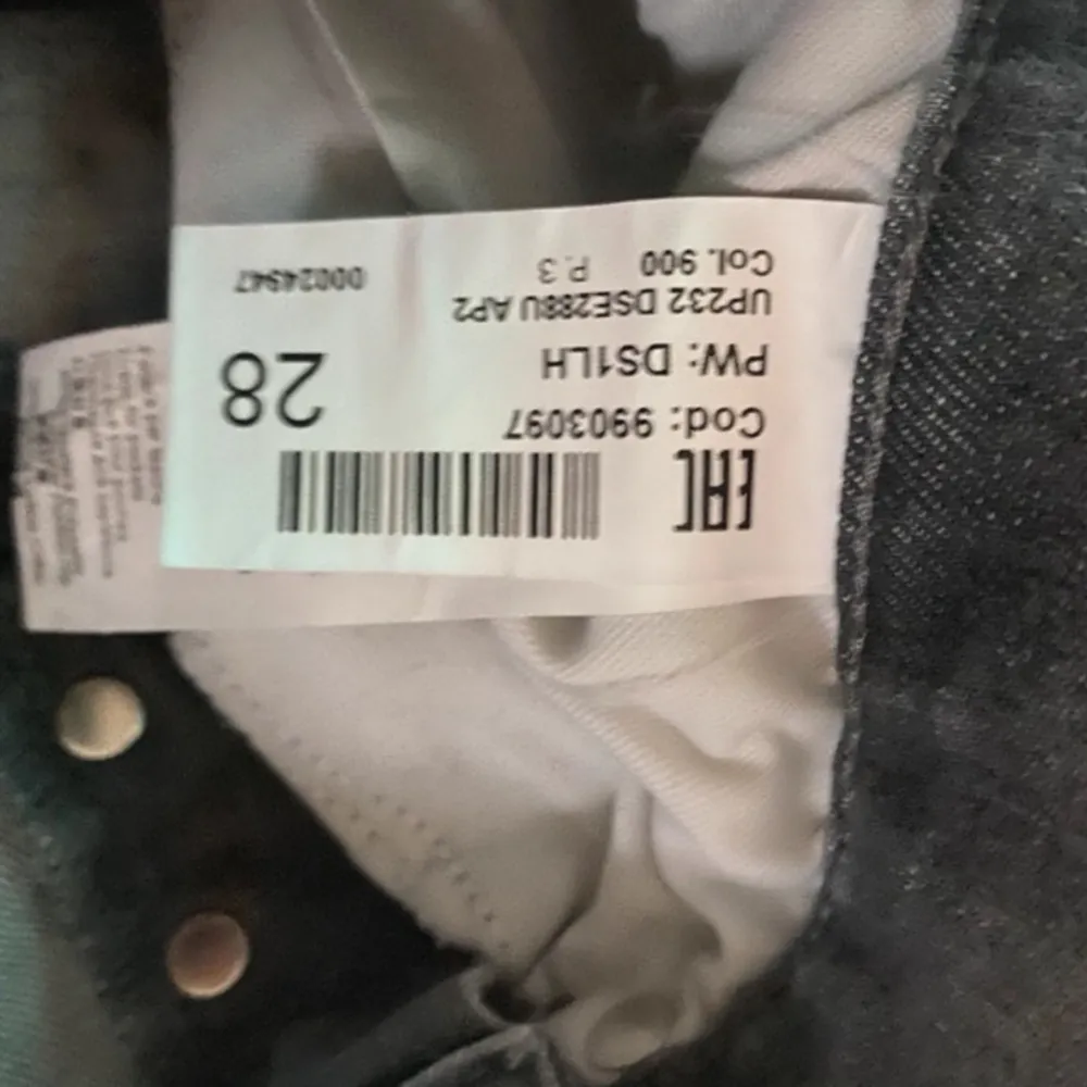 Säljer Dessa helt Nya dondup jeansen, Tyvärr utan prislapp. Nypris ca 2700kr, mitt pris 1500kr. Jeans & Byxor.