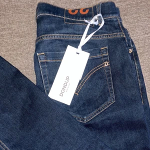 Dondup - dondup jeans i modellen george, storlek 32,  NYSKICK , nypris 3,6, hör av dig vid frågor!