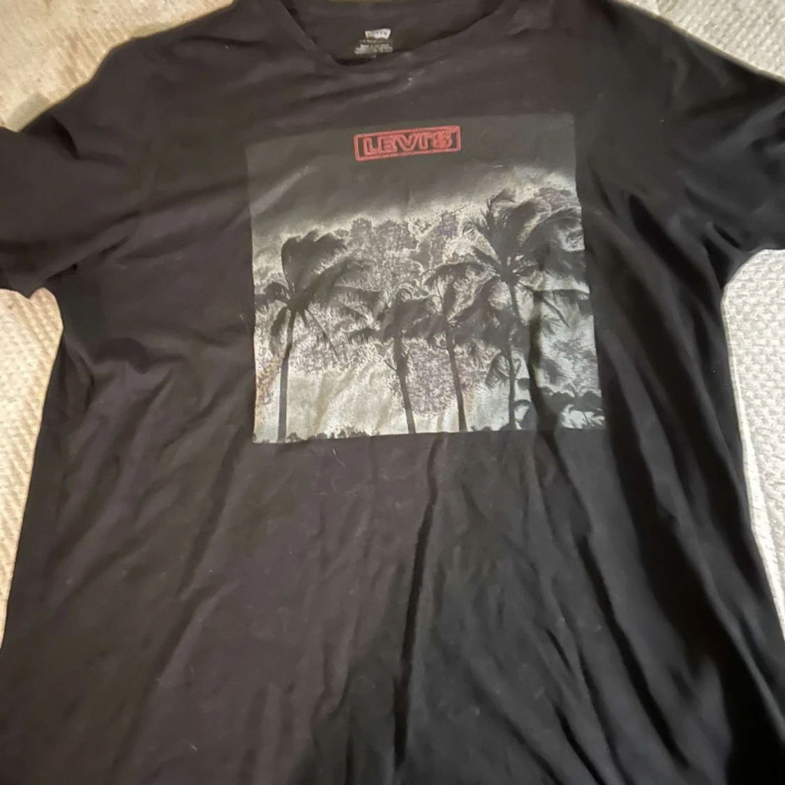 2 olika Levis t-shirts storlek L