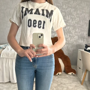 Vit magtröja  - Snygg vit magtröja från Kappahl, somrig och fin, hör av dig 😉🫶🏻😘