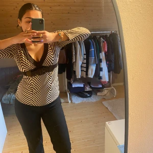 Fest topp  - Super fin topp kommer inte till användning🌸🤎