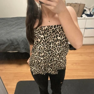 Leopard topp  - Fin leopard topp 💗tryck på köp nu 