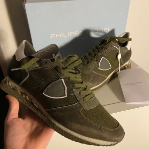 Philipe model - Säljer nu ett par helt sprillans nya philipe model skor! Nypris 3500kr. Riktigt snygga och bekväma. Hör av er vid funderingar!