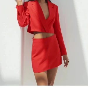 Zara kjol - Linnr kjol från Zara, använts få gånger 