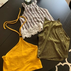 Tre söta sommarlinnen - Alla linnen för 70kr, eller var och sig för 30kr styck. Den gula saknar märke och passar S-M, den vita passar xs-s och är från c’est la vie, och den guld-glittriga är M men passar mig med S också och är från Hm. Skriv för mer bilder och frågor💗