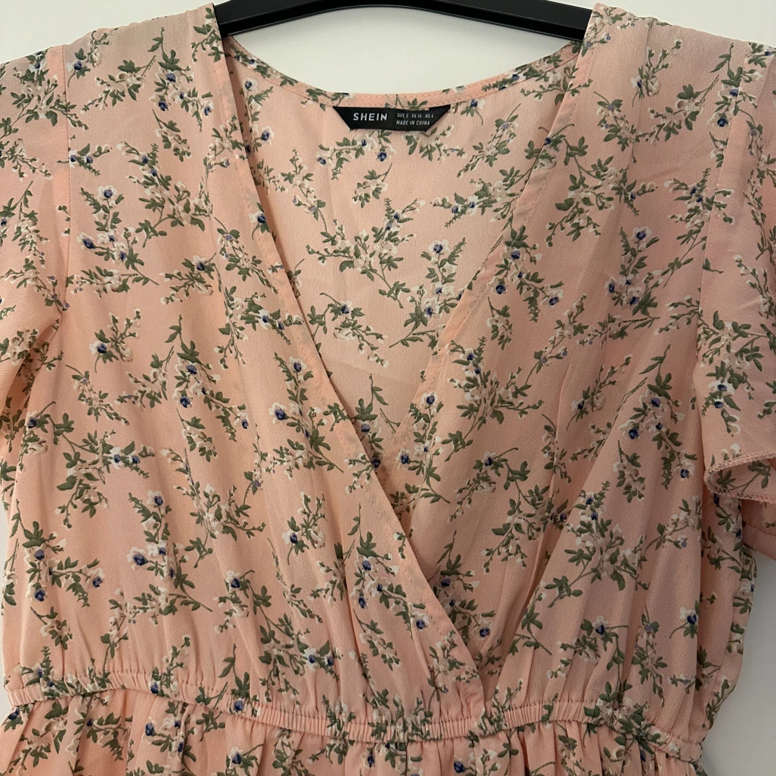 Rosablommig klänning  - 90