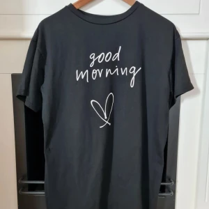 Nattlinne Good morning - Strl S Sött nattlinne från Shein. Tvättluddigt/nopprigt som blev redan första tvätten.