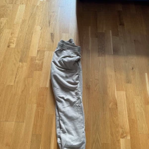 Mjukisbyxor - Använda lite. Skick 7/10. 