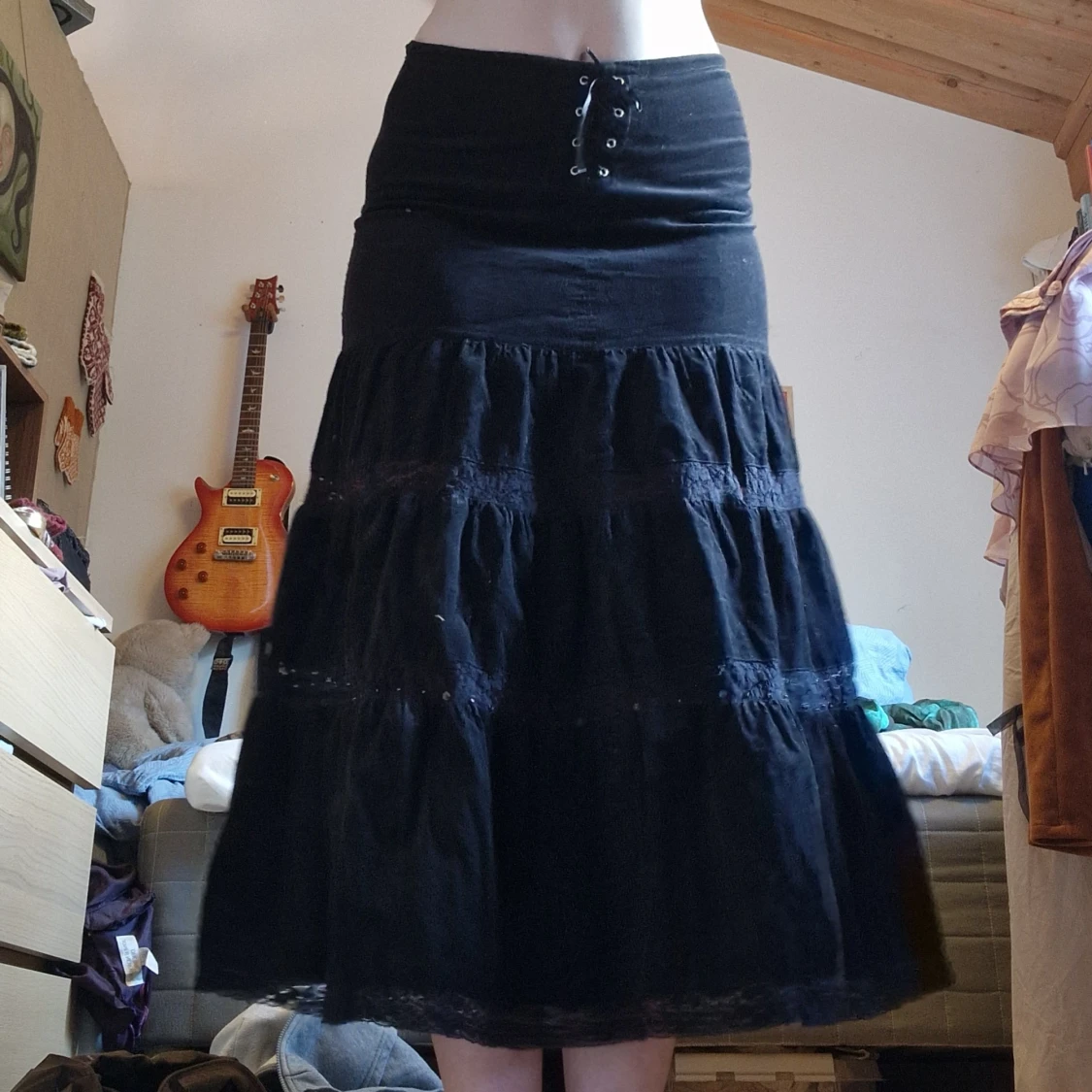 Svart långkjol med spets - 91