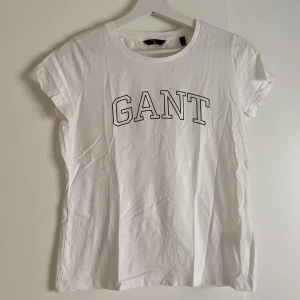 Gant tshirt - Oanvänd Gant tshirt. 