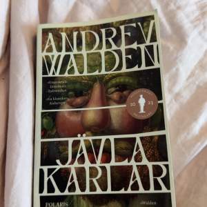 Jävla karlar av Andrew Walden - helt ny! Vann Augustpriset 2023 för årets skönlitterära bok. Nypris: 110 kr. Vid snabb affär kan pris diskuteras!