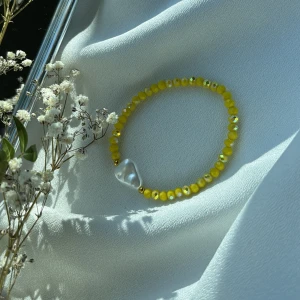 Handgjort armband  - 💛